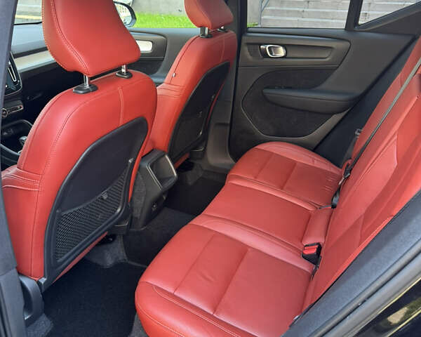 Білий Вольво XC40, об'ємом двигуна 1.97 л та пробігом 73 тис. км за 22800 $, фото 11 на Automoto.ua