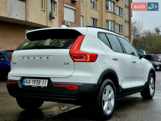 Белый Вольво XC40, объемом двигателя 1.97 л и пробегом 130 тыс. км за 24999 $, фото 5 на Automoto.ua