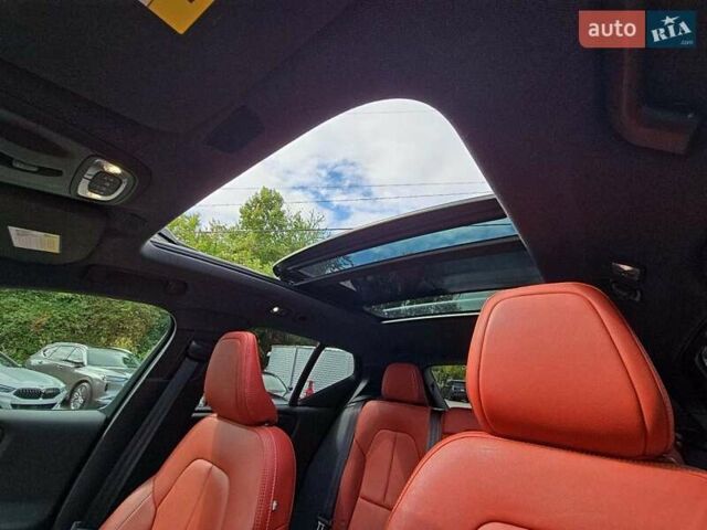 Белый Вольво XC40, объемом двигателя 1.97 л и пробегом 80 тыс. км за 19999 $, фото 9 на Automoto.ua