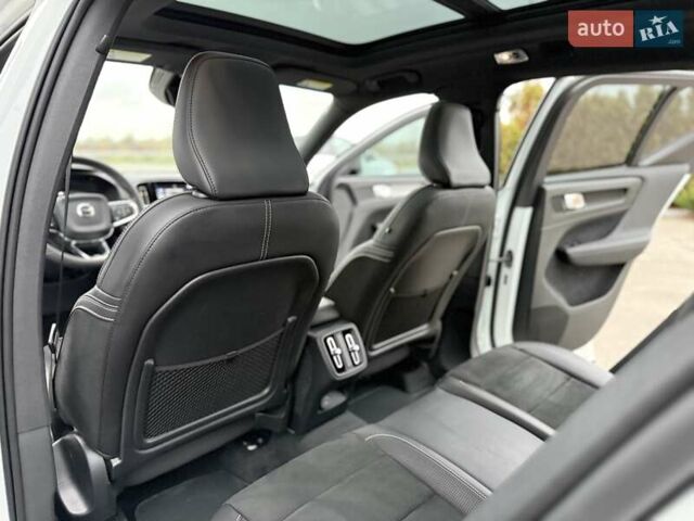 Білий Вольво XC40, об'ємом двигуна 1.97 л та пробігом 78 тис. км за 25800 $, фото 27 на Automoto.ua