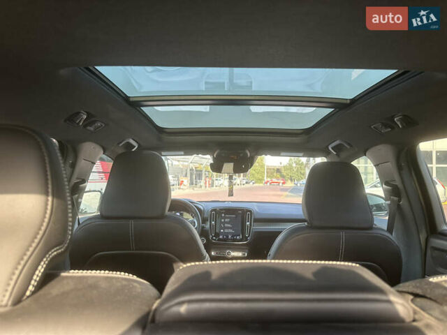 Белый Вольво XC40, объемом двигателя 1.97 л и пробегом 114 тыс. км за 25300 $, фото 29 на Automoto.ua