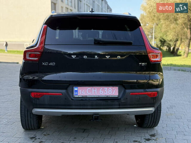 Білий Вольво XC40, об'ємом двигуна 1.97 л та пробігом 73 тис. км за 22800 $, фото 5 на Automoto.ua