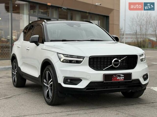 Білий Вольво XC40, об'ємом двигуна 1.97 л та пробігом 78 тис. км за 25800 $, фото 18 на Automoto.ua