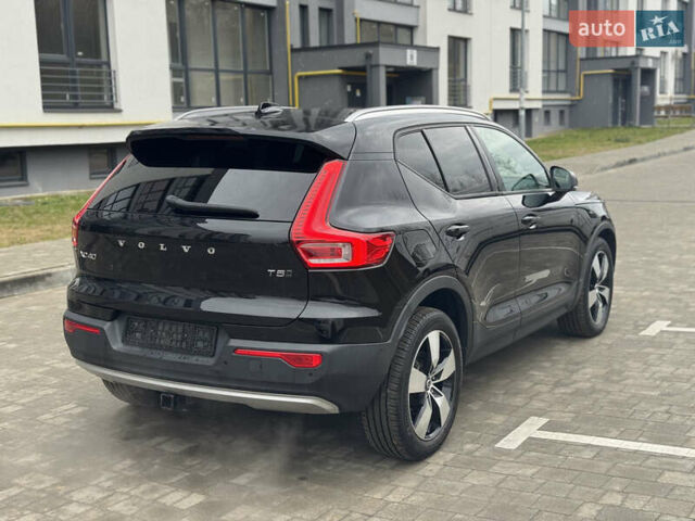 Белый Вольво XC40, объемом двигателя 1.97 л и пробегом 73 тыс. км за 21500 $, фото 4 на Automoto.ua