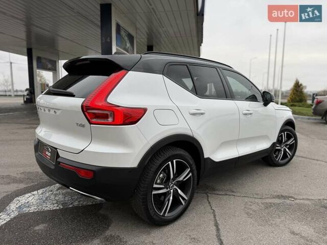 Білий Вольво XC40, об'ємом двигуна 1.97 л та пробігом 78 тис. км за 25800 $, фото 7 на Automoto.ua
