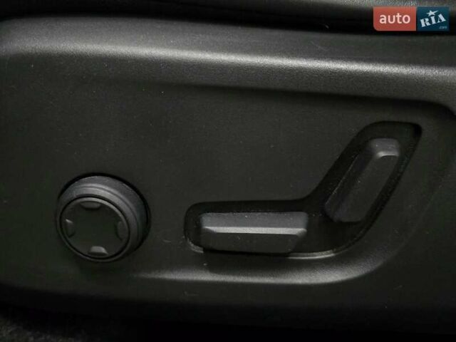 Белый Вольво XC40, объемом двигателя 1.97 л и пробегом 70 тыс. км за 20999 $, фото 13 на Automoto.ua