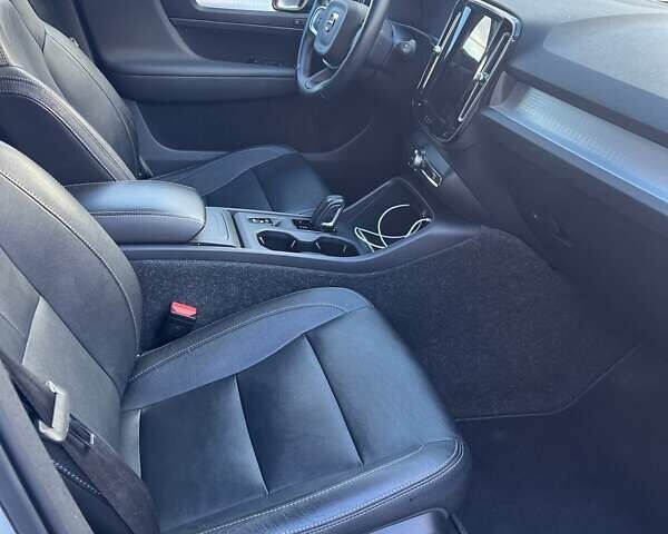 Білий Вольво XC40, об'ємом двигуна 2 л та пробігом 91 тис. км за 23300 $, фото 12 на Automoto.ua