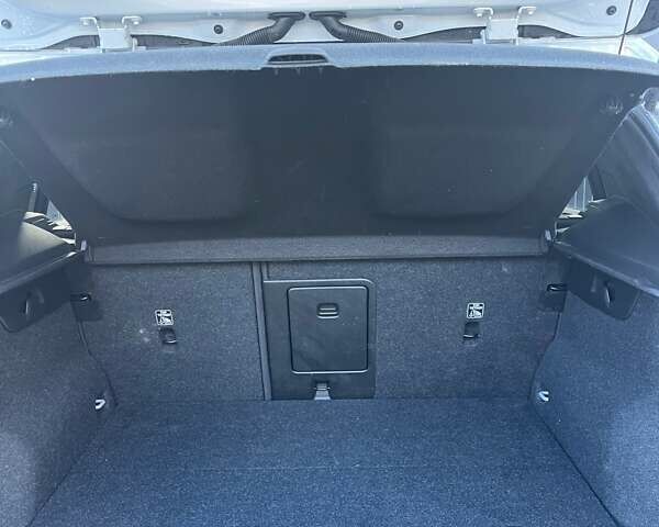 Білий Вольво XC40, об'ємом двигуна 2 л та пробігом 91 тис. км за 23300 $, фото 15 на Automoto.ua
