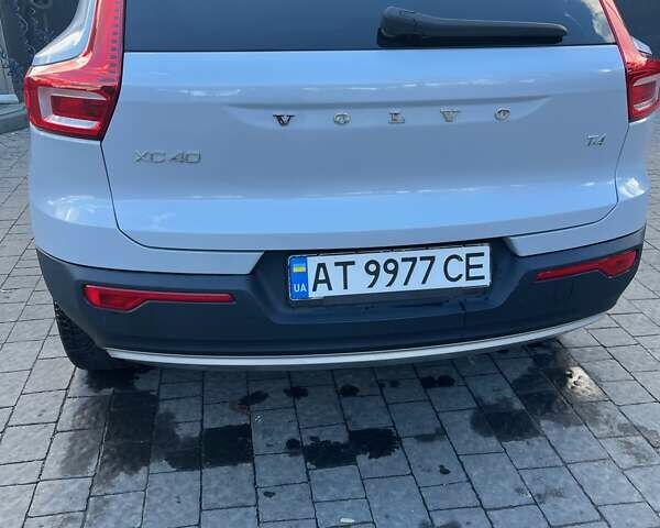Білий Вольво XC40, об'ємом двигуна 2 л та пробігом 91 тис. км за 23300 $, фото 6 на Automoto.ua