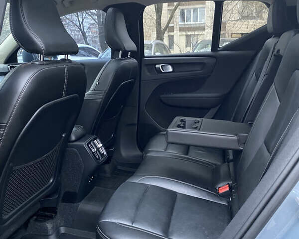 Білий Вольво XC40, об'ємом двигуна 1.97 л та пробігом 33 тис. км за 29000 $, фото 28 на Automoto.ua