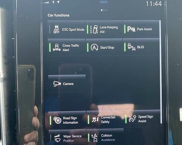 Белый Вольво XC40, объемом двигателя 1.48 л и пробегом 83 тыс. км за 30000 $, фото 11 на Automoto.ua