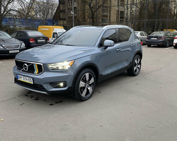 Білий Вольво XC40, об'ємом двигуна 1.97 л та пробігом 33 тис. км за 29000 $, фото 2 на Automoto.ua