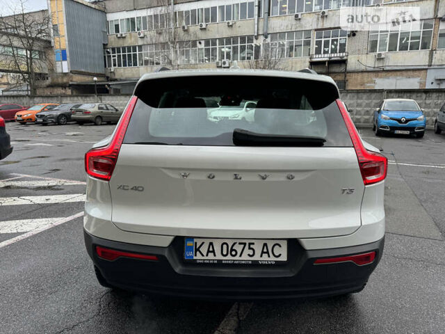 Белый Вольво XC40, объемом двигателя 1.48 л и пробегом 63 тыс. км за 29999 $, фото 14 на Automoto.ua