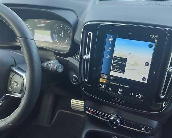 Вольво XC40 2020 в Днепре (Днепропетровске) на Automoto.ua Белый Вольво XC40, объемом двигателя 1.97 л и пробегом 3 тыс. км за 34000 $, фото 14 на Automoto.ua