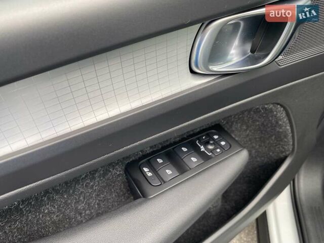 Белый Вольво XC40, объемом двигателя 1.48 л и пробегом 83 тыс. км за 30000 $, фото 8 на Automoto.ua
