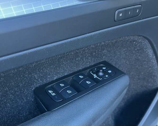 Білий Вольво XC40, об'ємом двигуна 2 л та пробігом 91 тис. км за 23300 $, фото 19 на Automoto.ua
