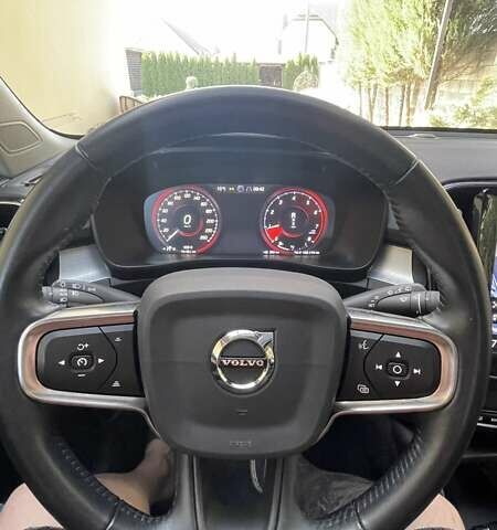 Белый Вольво XC40, объемом двигателя 1.97 л и пробегом 63 тыс. км за 29100 $, фото 10 на Automoto.ua