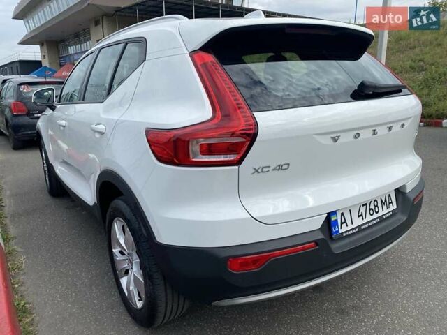Белый Вольво XC40, объемом двигателя 1.48 л и пробегом 83 тыс. км за 30000 $, фото 7 на Automoto.ua