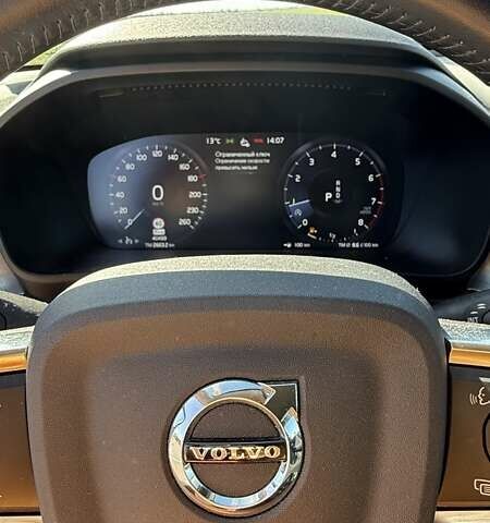 Белый Вольво XC40, объемом двигателя 1.97 л и пробегом 40 тыс. км за 35200 $, фото 8 на Automoto.ua