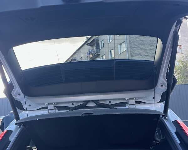 Білий Вольво XC40, об'ємом двигуна 2 л та пробігом 91 тис. км за 23300 $, фото 16 на Automoto.ua