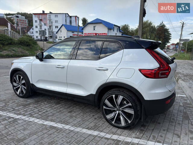 Белый Вольво XC40, объемом двигателя 0 л и пробегом 44 тыс. км за 24900 $, фото 8 на Automoto.ua
