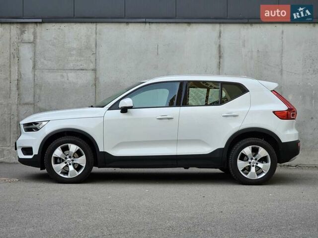 Белый Вольво XC40, объемом двигателя 1.48 л и пробегом 69 тыс. км за 29200 $, фото 1 на Automoto.ua