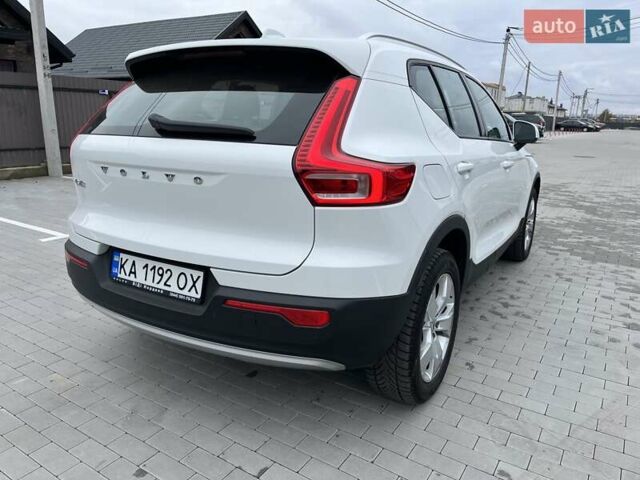 Белый Вольво XC40, объемом двигателя 1.48 л и пробегом 72 тыс. км за 28500 $, фото 3 на Automoto.ua