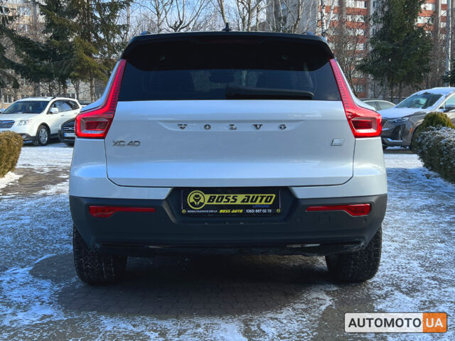 Белый Вольво XC40, объемом двигателя 78 л и пробегом 36 тыс. км за 27900 $, фото 5 на Automoto.ua