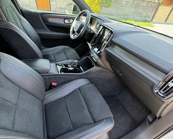 Білий Вольво XC40, об'ємом двигуна 0 л та пробігом 53 тис. км за 24200 $, фото 29 на Automoto.ua
