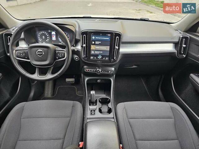 Білий Вольво XC40, об'ємом двигуна 1.48 л та пробігом 69 тис. км за 29200 $, фото 72 на Automoto.ua