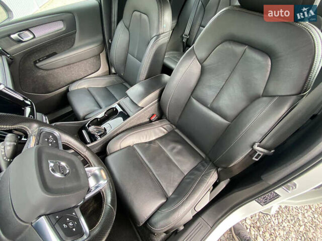 Вольво XC40 2021 в Самборе на Automoto.ua Белый Вольво XC40, объемом двигателя 0 л и пробегом 163 тыс. км за 23999 $, фото 49 на Automoto.ua