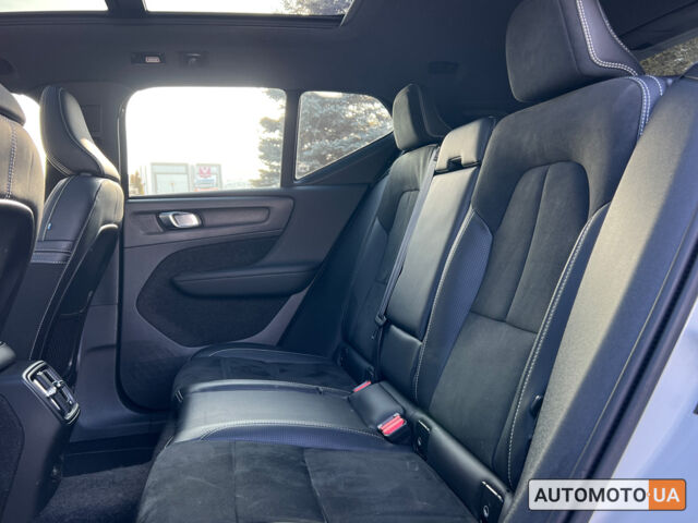 Белый Вольво XC40, объемом двигателя 78 л и пробегом 36 тыс. км за 27900 $, фото 15 на Automoto.ua