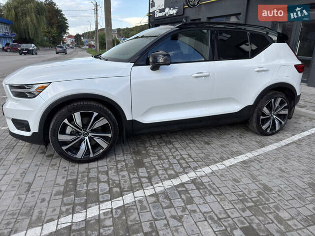 Белый Вольво XC40, объемом двигателя 0 л и пробегом 44 тыс. км за 24900 $, фото 5 на Automoto.ua