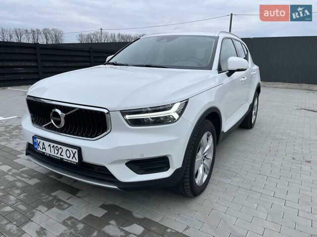 Белый Вольво XC40, объемом двигателя 1.48 л и пробегом 72 тыс. км за 28500 $, фото 1 на Automoto.ua