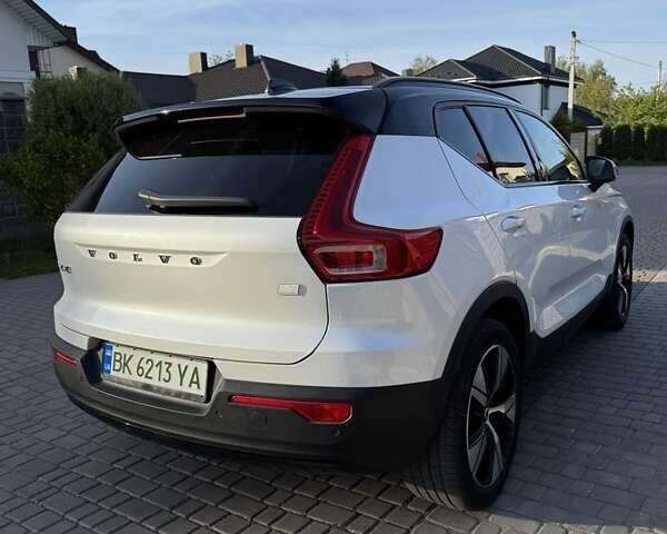Білий Вольво XC40, об'ємом двигуна 0 л та пробігом 53 тис. км за 24200 $, фото 6 на Automoto.ua