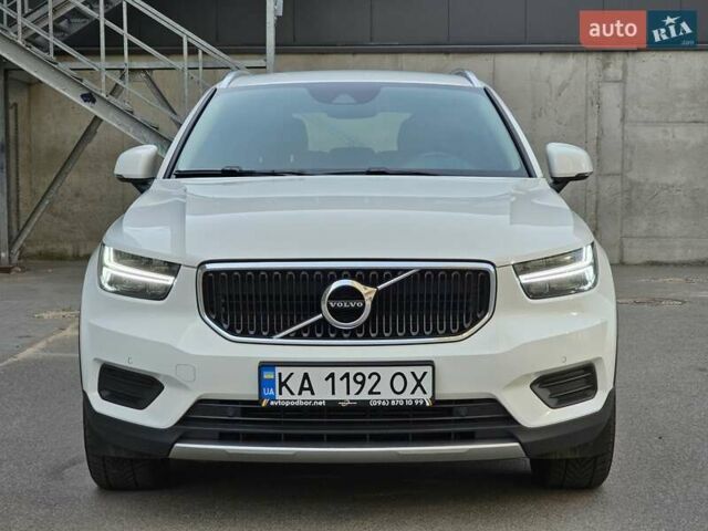 Белый Вольво XC40, объемом двигателя 1.48 л и пробегом 69 тыс. км за 29200 $, фото 7 на Automoto.ua