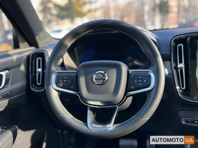 Белый Вольво XC40, объемом двигателя 78 л и пробегом 36 тыс. км за 27900 $, фото 19 на Automoto.ua