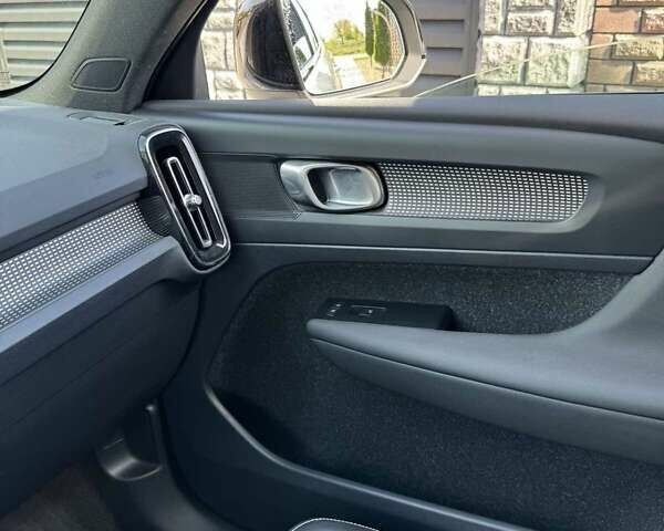 Білий Вольво XC40, об'ємом двигуна 0 л та пробігом 53 тис. км за 24200 $, фото 32 на Automoto.ua