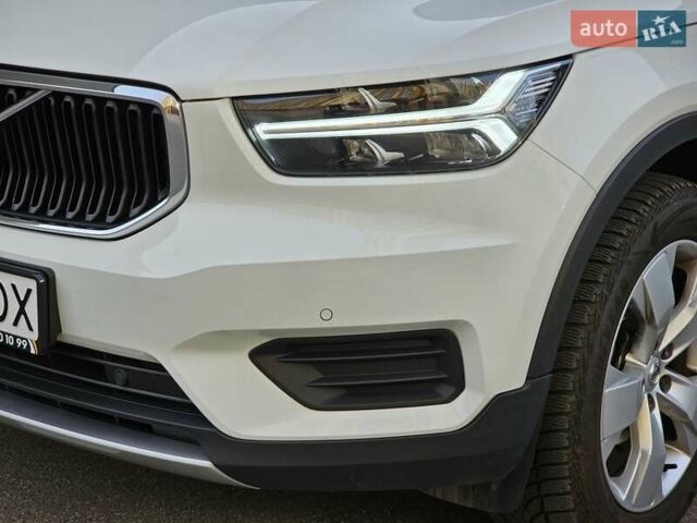 Білий Вольво XC40, об'ємом двигуна 1.48 л та пробігом 69 тис. км за 29200 $, фото 12 на Automoto.ua