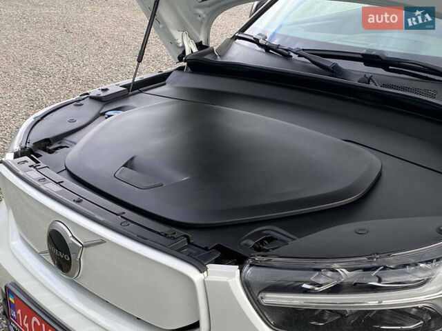 Вольво XC40 2021 в Самборе на Automoto.ua Белый Вольво XC40, объемом двигателя 0 л и пробегом 163 тыс. км за 23999 $, фото 82 на Automoto.ua