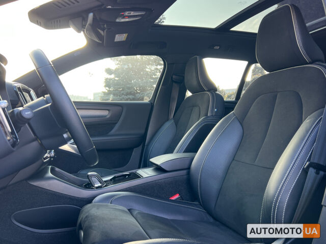 Белый Вольво XC40, объемом двигателя 78 л и пробегом 36 тыс. км за 27900 $, фото 21 на Automoto.ua