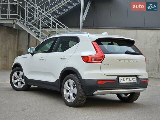 Білий Вольво XC40, об'ємом двигуна 1.48 л та пробігом 69 тис. км за 29200 $, фото 2 на Automoto.ua