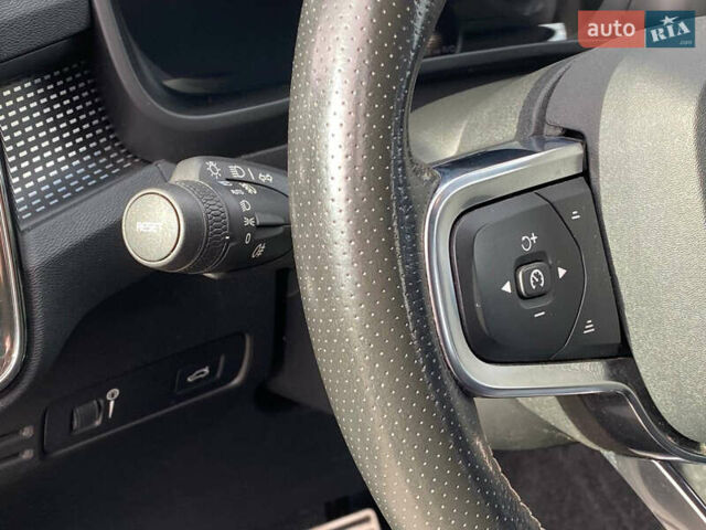 Вольво XC40 2021 в Самборе на Automoto.ua Белый Вольво XC40, объемом двигателя 0 л и пробегом 163 тыс. км за 23999 $, фото 46 на Automoto.ua