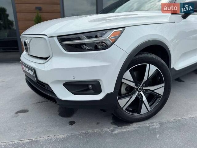 Білий Вольво XC40, об'ємом двигуна 0 л та пробігом 52 тис. км за 26699 $, фото 4 на Automoto.ua