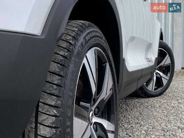 Вольво XC40 2021 в Самборе на Automoto.ua Белый Вольво XC40, объемом двигателя 0 л и пробегом 163 тыс. км за 23999 $, фото 30 на Automoto.ua