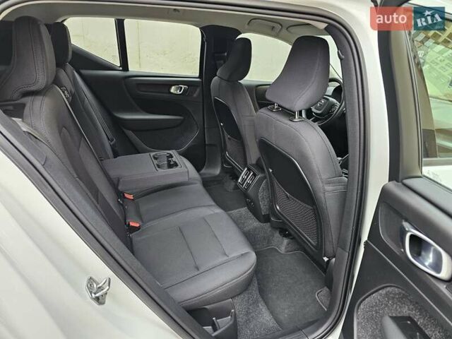 Білий Вольво XC40, об'ємом двигуна 1.48 л та пробігом 69 тис. км за 29200 $, фото 66 на Automoto.ua