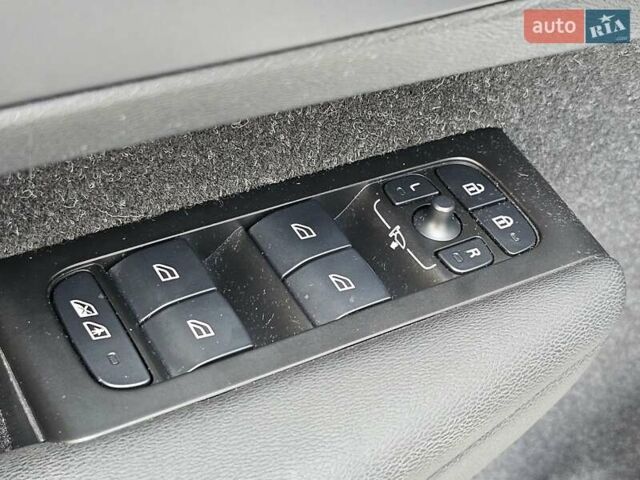 Білий Вольво XC40, об'ємом двигуна 1.48 л та пробігом 69 тис. км за 29200 $, фото 39 на Automoto.ua