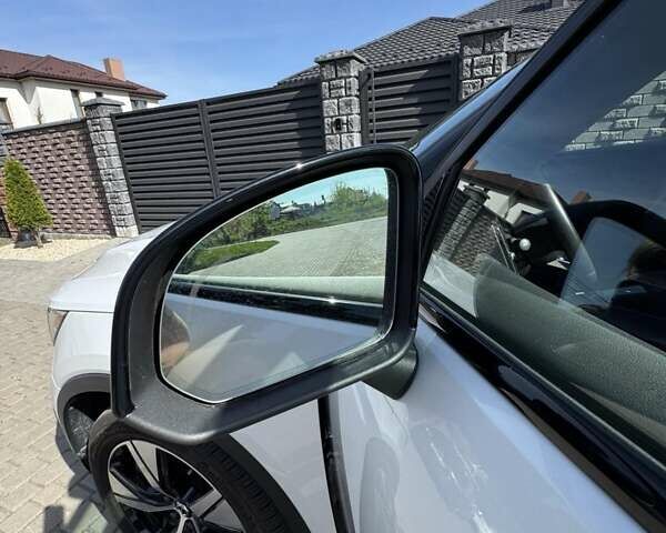 Білий Вольво XC40, об'ємом двигуна 0 л та пробігом 53 тис. км за 24200 $, фото 15 на Automoto.ua