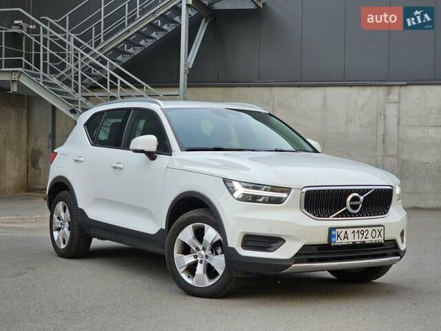 Білий Вольво XC40, об'ємом двигуна 1.48 л та пробігом 69 тис. км за 29200 $, фото 6 на Automoto.ua