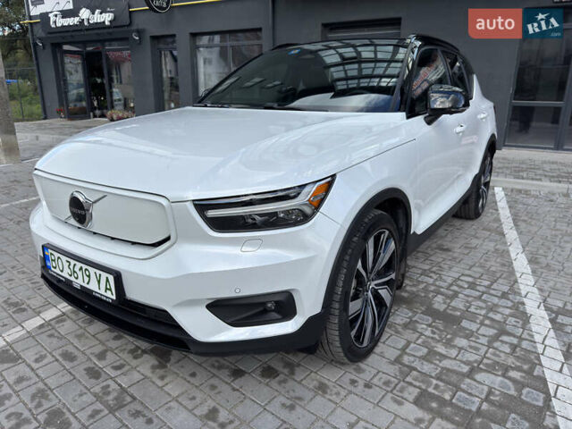 Белый Вольво XC40, объемом двигателя 0 л и пробегом 44 тыс. км за 24900 $, фото 1 на Automoto.ua